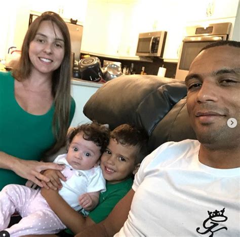 Edson barboza and giga chikadze had their final faceoff ahead of saturday's ufc on espn 30 ufc bantamweight edson barboza took down shane burgos in a bout that won fight of the night. Edson Barboza Wife, Children, UFC, MMA, Net Worth, Age, Wiki