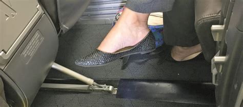 The toe box in most safety boots is either steel or composite and some alloy metals such as aluminum or titanium are used as well. What to Wear for Long Haul Flights - 2Morrows Dress