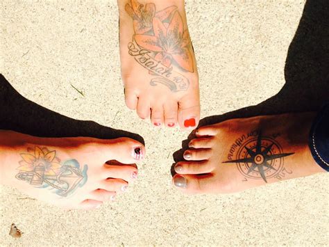 girls-and-their-foot-tattoos-anchor-flower-compass-foot-tattoos,-tattoos,-trendy-tattoos