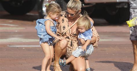 Dieser pinnwand folgen 131 nutzer auf pinterest. Elsa Pataky et deux de ses trois enfants à Los Angeles, le ...