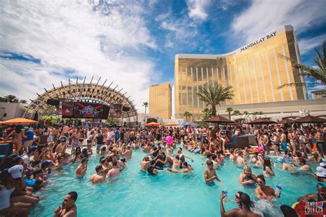 Also entertainment, business, science, technology and health news. 10 Photos That Prove DAYLIGHT Should be Your Las Vegas ...