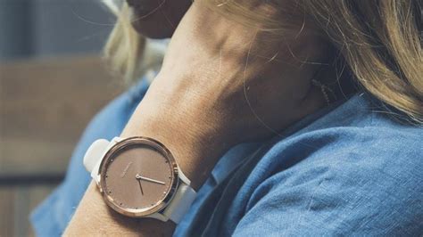 Vanessa kirby, shia labeouf, ellen burstyn, iliza shlesinger. Best Watches for Women in 2020 | TechnoBuffalo