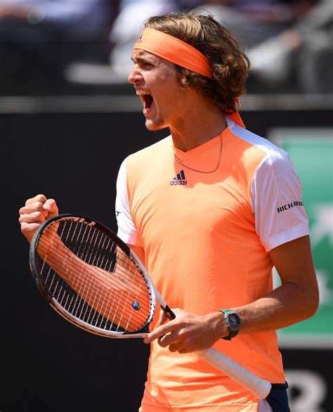 Alexander zverev currently plays with a pro stock version of the head youtek ig speed mp, which is painted to look like the head gravity pro. #Zverev | Sports, Finals, Tennis racket