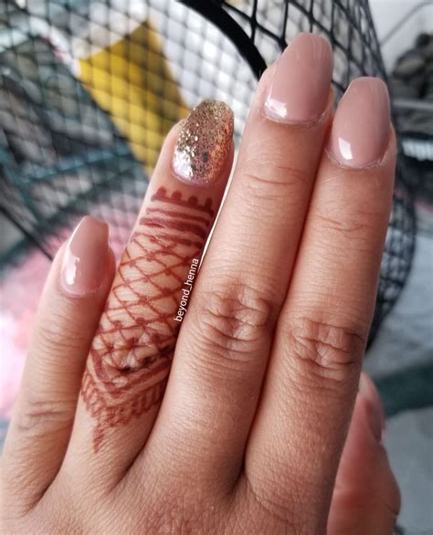Dip a cotton swab in hydrogen peroxide. Pin by Miranda on Hennas | Fresh henna, Henna stain, Henna ...