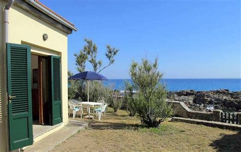 Gut die hälfte der villen am meer hat einen pool. Ferienhaus Toskana am Meer 5 Personen Castiglioncello ...