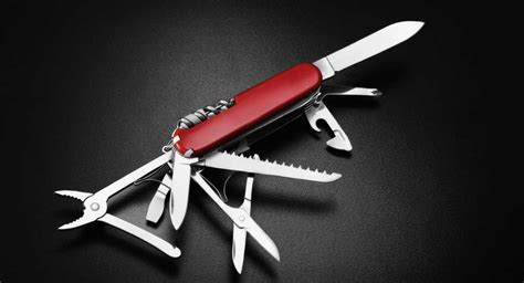 A blade can't fix all the problems of our nation's premier fighting forces, so having a tool modeled after the swiss army knife is necessary. Best Swiss Army Knife for Whittling - woodturningtips.com