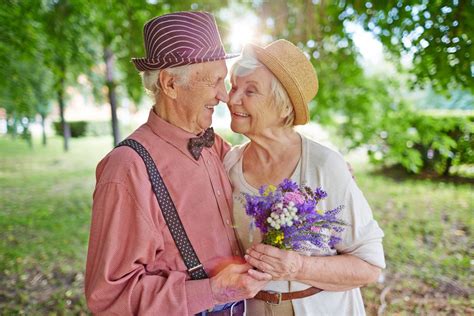 Wir haben passend zur eisernen hochzeit ein paar sprüche, sprichwörter und zitate für dich zusammengestellt, die du in deine. Sprüche Eiserne Hochzeit Wilhelm Busch / 55 Spruche Und ...