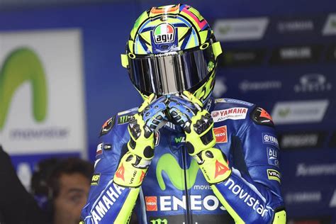 Valentino rossi is an italian motorbike racer and motogp world champion. MotoGP : Rossi sera à Aragon ! - Moto-Station