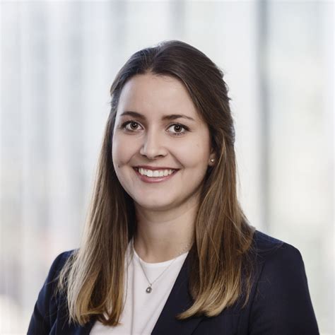 Die unicredit bank ag ist nach ihrer bilanzsumme unter nach mitarbeiteranzahl belegt sie den 4. Fabienne Hammans - Corporate Treasury Sales ...