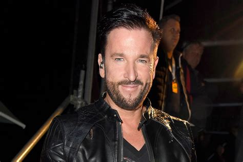 The best gifs for michael wendler. Michael Wendler: Sein Vater will ihn mit Buch bloßstellen ...