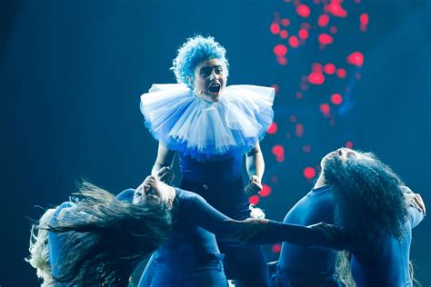 Shall we talk about the italian winner snorting cocaine right in front of cameras at #eurovision ? Douze Points»: H Αυστραλία κέρδισε τη «Eurovision της ...