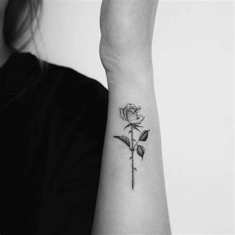 A lot of complexity is. Single needle rose tattoo on the left forearm. | Tatuaje ...