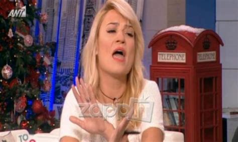 Η ίδια προτιμά να μην κάνει συχνά αλλαγές στο look της. Το ξέσπασμα της Φαίης Σκορδά: "Δε θέλω να ξαναπαίξουμε ...