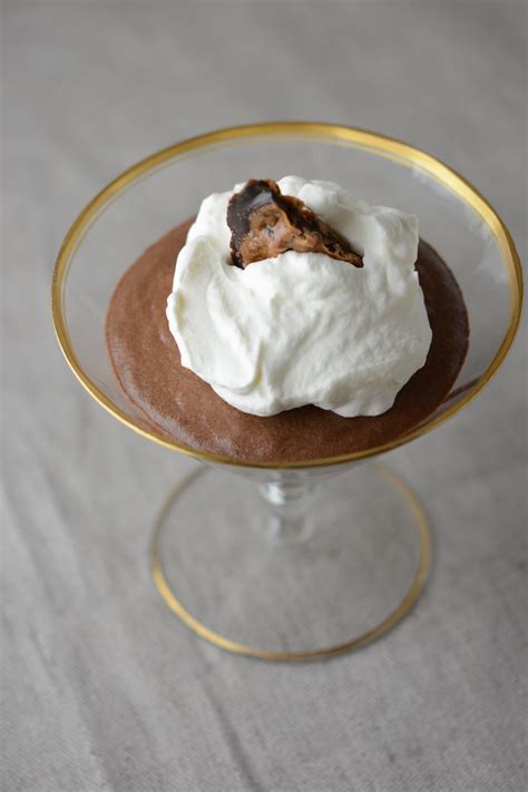 Before serving, on high beat together the heavy cream and vanilla for the topping to create more whipped cream. Guinness Chocolate Mousse-6 | shecooks.design