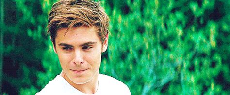 Share the best gifs now >>>. Zac efron gif hunt 1 » GIF Images Download