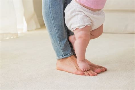 Untuk dapat melakukan guling ke depan diatas box/ roll lompat. Perhatikan Penyebab Kaki O pada Anak dan Cara ...