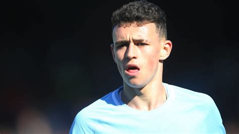 Phil foden (philip foden, born 28 may 2000) is a british footballer who plays as a central attacking midfielder for british club manchester city, and the england national team. Veron, Foden, Kroos: Die Golden-Ball-Gewinner der letzten ...