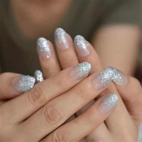 Here's how to duplicate that professional look all the greats have pressed (or glued) on nails. Silver Mix Glitter Holo Shimmer Oval Artificial Tips,Fake ...