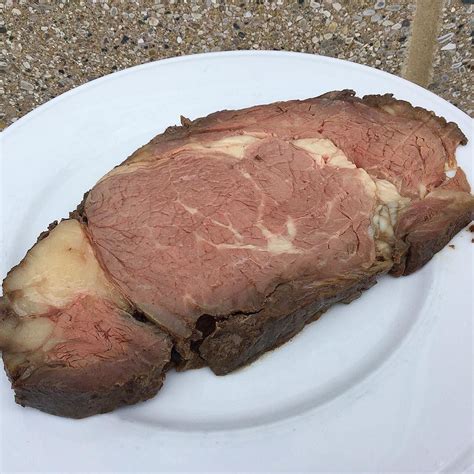 Now, this post on how to cook a prime rib roast sure brought out the well done lovers in the crowd. Prime rib at @flossportsbar #flossportsbar #primerib # ...