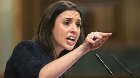 Con respecto al nombramiento de karen abudinen como nueva ministra de las tic, el mandatario dijo que ella se ha desempeñado como alta consejera para las regiones; La ministra de Igualdad propone que los equipos de fútbol ...