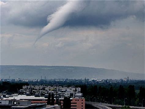 Kg am siechenbach 15 59269 beckum. Tornado zuletzt 2003 in Wien dokumentiert - oesterreich.ORF.at