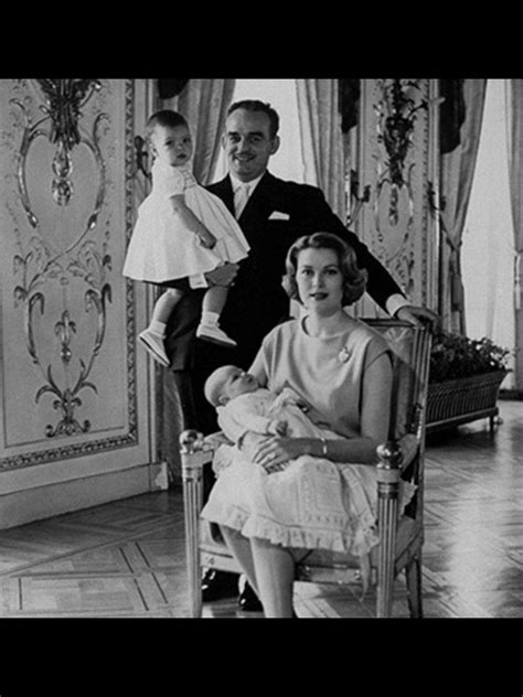 Donna is a fashion designer who moved to japan with her husband, but then she moved back to beverly hills because she missed it there, and. Pin by Gayla Schultz on GRACE KELLY | Princess caroline of ...