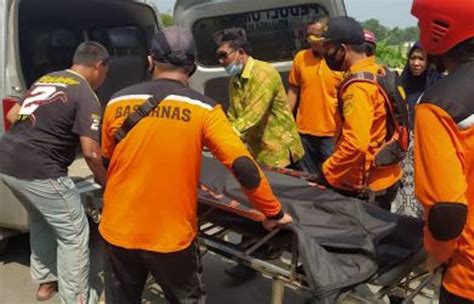 Pesona cintamu menjamah jiwaku semoga kilau ini abadi untuk selamanya gelora selalu ku ma. Dua Bocah Kakak Beradik Tewas Tenggelam Saat Bermain di ...