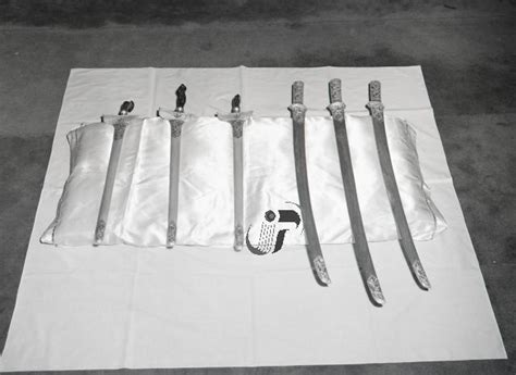 Keris panjang di raja, seri. Negeri Sembilan Darul Khusus: June 2011
