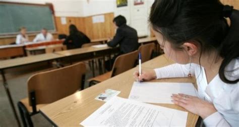 Probele pentru examenul naţional de bacalaureat, sesiunea 2021, încep la ora 09:00. BACALAUREAT EDU.RO 2019. A început examenul național de BAC 2019