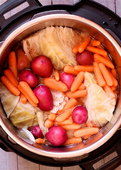 It turns out more flavorful and tender than even a crock pot makes it. Corned Beef And Cabbage Instant Pot : Instant Pot Corned ...