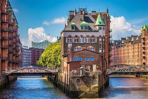 .wohnung an der haselstrasse bietet ihnen zeitlosen luxus, in der stadt zu wohnen, aber trotzdem mitten im grünen. Luxusimmobilien Hamburg | Luxus - Liegenschaften