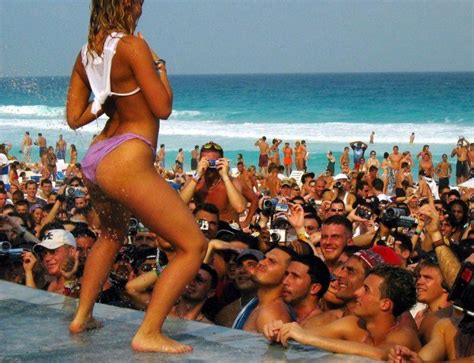 Spring break 2021 in saint petersburg is celebrated with several events, bar & night club parties & social gatherings. Smartphones Have Ruined Wet T-Shirt Contests Forever ...