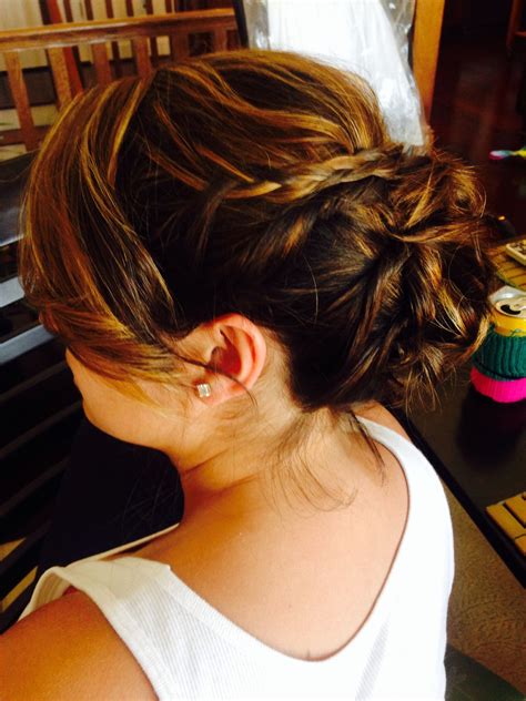 From braids and buns to updos and front twists, bridesmaid hairstyles for long hair range from simple and easy to elegant and chic. Bridesmaid hair for short hair #updo | Bridesmaid hair ...