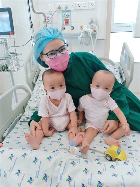 We did not find results for: Trúc Nhi-Diệu Nhi được tháo nẹp hoàn toàn, tạo dáng với ...