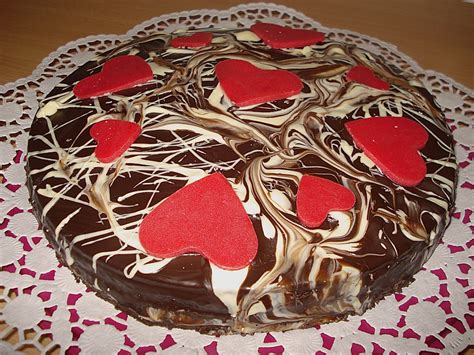 Er schmeckt wirklich super lecker und so herrlich weihnachtlich. Dominostein - Kuchen von hasinick | Chefkoch.de