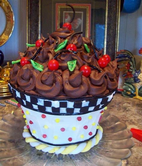 Mary engelbreit's work is fun, unique and always inspiring. Mary Engelbreit ~ inspired cakes (With images) | Cake ...
