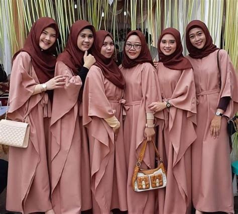 Tentunya, di amerika masih sangat jarang wanita yang mengenakan jilbab. 50+ Inspirasi Model Baju Gamis Untuk Orang Gemuk Terbaru ...