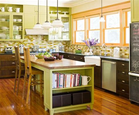 This 1905 texas bungalow in fort worth's fairmount historic district had a cozily compact kitchen. New Home Interior Design: Green Kitchen Design Ideas