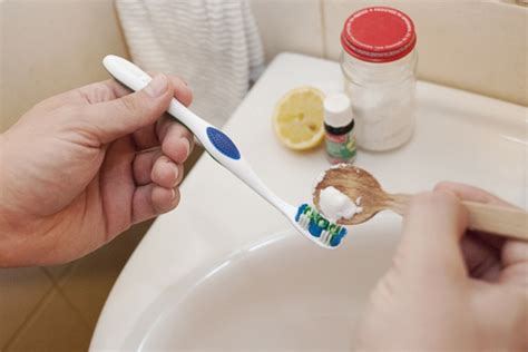 So strahlend weiße zähne kommen meisten von einem bleaching. Hausmittel für weiße Zähne-Tipps und Tricks für ein ...