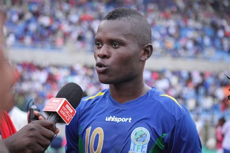 De spits kon echter niet overtuigen en werd dus in de etalage gezet. Mbwana Samatta : Le Tanzanien proche du Club Africain ...