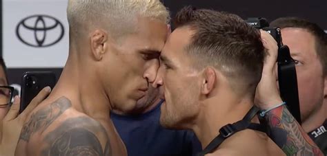 Бой за вакантный титул чемпиона ufc в лёгком весе. UFC 262 Charles Oliveira vs. Michael Chandler - Quelle ...