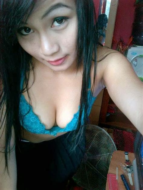 Bagi kamu yang ingin coba, yuk intip gaya konten kreator lifestyle, carysha sumau. RIRIN FACEBOOK HOT BABES FRIEND HOT GALERI FOTO | CEWEK ...