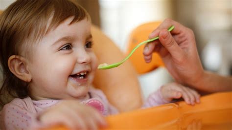 Prénoms courts et originaux pour filles, des noms insolites | PARENTS.fr