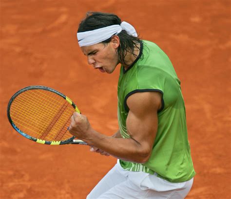 Saque liftado de rafael nadal, jannik sinner no puede precisar el resto y la bola se va fuera. Rafael Nadal Roland Garros 2005