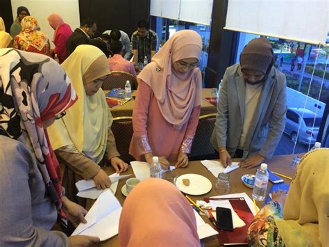 1.1) komunikasi lisan yang berkesan. Kursus Komunikasi Berkesan Dengan Teknik NLP - Penceramah ...