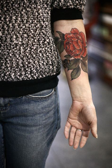 Moreover, its awesome appearance always attracts admiration from all glance. Tattoos — alicecarrier: red garden rose and honeybee for ...