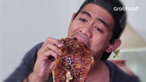 Roti cane juga memiliki beberapa varian rasa. Mukbang Makanan Enak di Medan bareng Tanboy dan Gerry ...