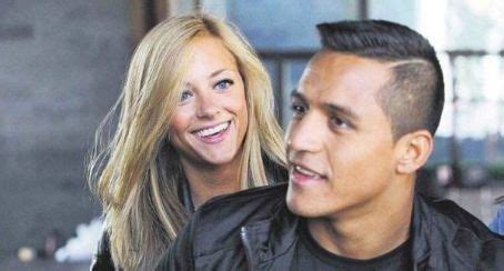 He also scored the opening goal, two years later as arsenal added another. Players Girlfriend: Chilean footballer Alexis Sánchez and ...