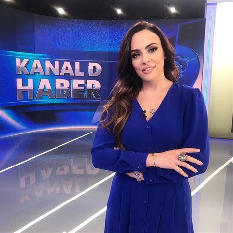 Buket aydın (born 1 january 1985) is a turkish tv presenter. Buket Aydın Kimdir? | MaksatBilgi