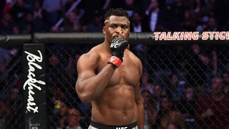 Ngannou landed a couple of nasty punches early in. Doe mee met de intense Home Workout van UFC-reus Francis ...